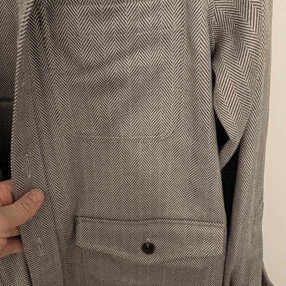 Gray Button-Up Over Shirt / Shacket - Picture 3 of 5